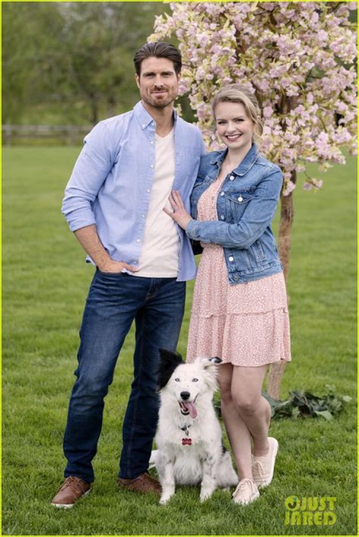 Andrea Brooks Husband, Family, Net Worth