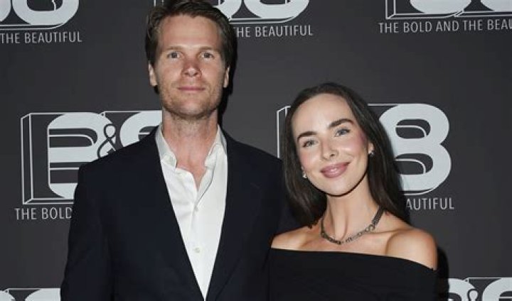 Ashleigh Brewer's Dating Affair With Boyfriend Is Too Cute To Be True! Well On Their Way To Get Married?