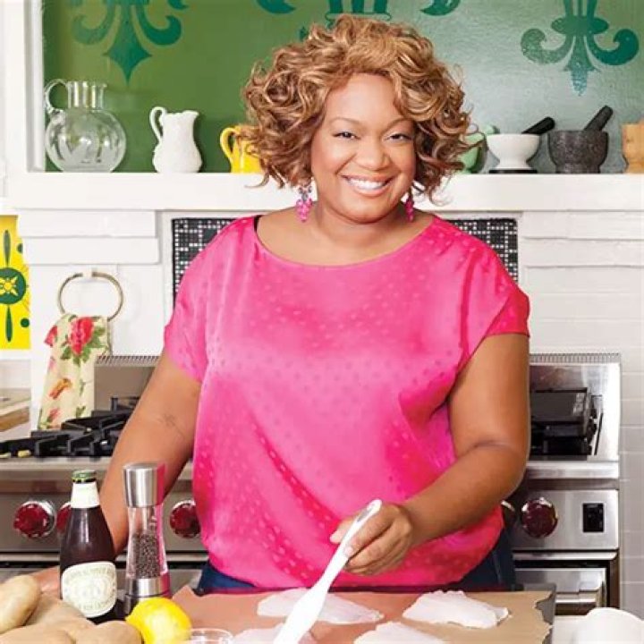 Awesome Cook Sunny Anderson Has a Boyfriend? Dating History Or Is She Married? Whom-to-be-Husband?