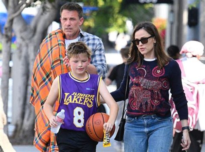 Ben Affleck, Daughter Violet Enjoy Ice Cream Date Amid J. Lo Reunion