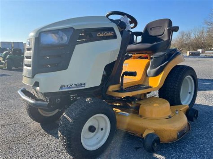 Cub Cadet SLTX 1054 Price, Specs, Oil Capacity, Review 2022