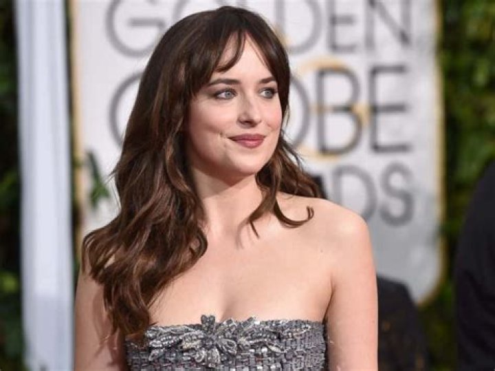 Dakota Johnson Wiki, Height, Weight, Age, Boyfriend, Family, Biography & More