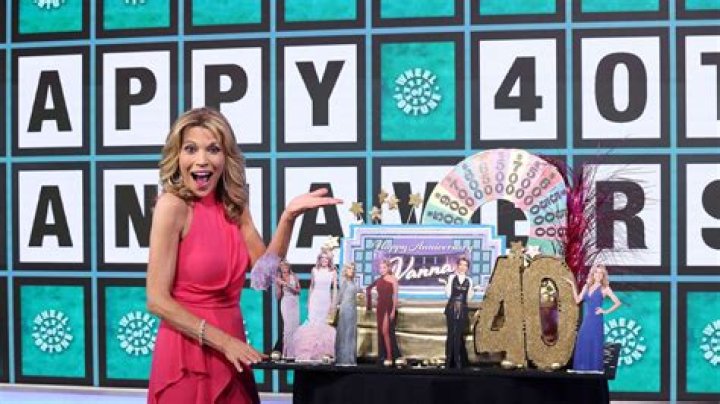 Does Vanna White Wear A Wig? How Much Does Vanna White Make Per Episode