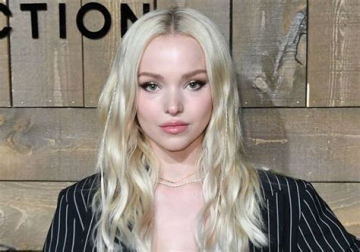 Dove Cameron Biography, Age, Wiki, Height, Weight, Boyfriend, Family & More