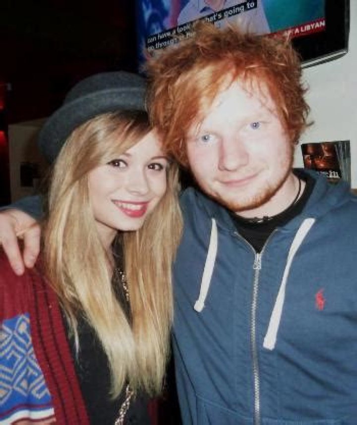 Ed Sheeran Height, Age, Girlfriend, Wife, Family, Biography & More » StarsUnfolded