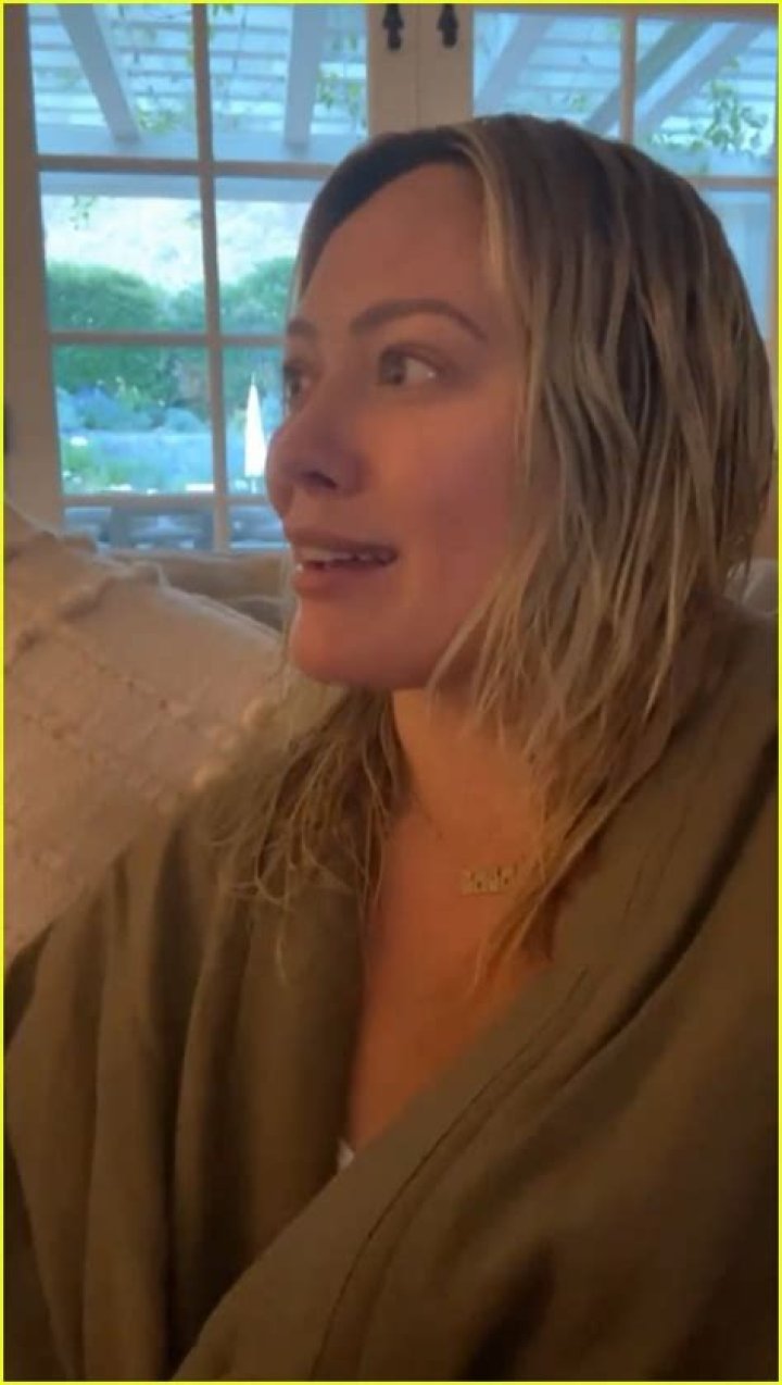 Hilary Duff Accidentally Dyes Her Hair Green: PHOTO