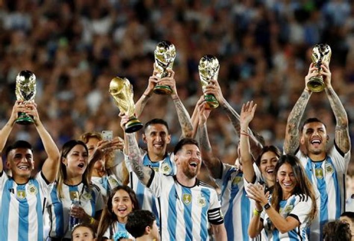 Incredible Scenes At Bueno Aires As Argentina Return Home With WC Trophy (Video)