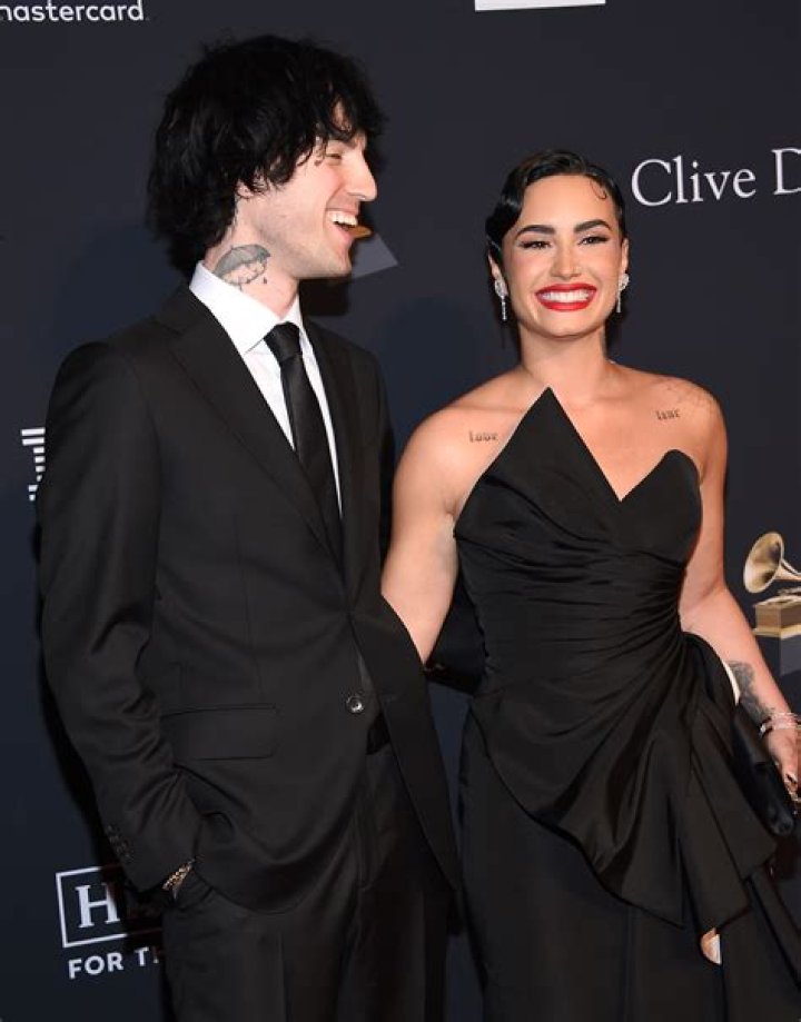 Is Demi Lovato Dating Jutes? New Boyfriend Clues, Photos