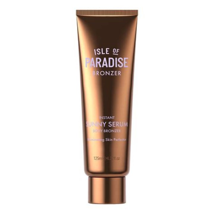 Isle of Paradise's New Self-Tanning Serum Gave Me Instant Vacation Skin