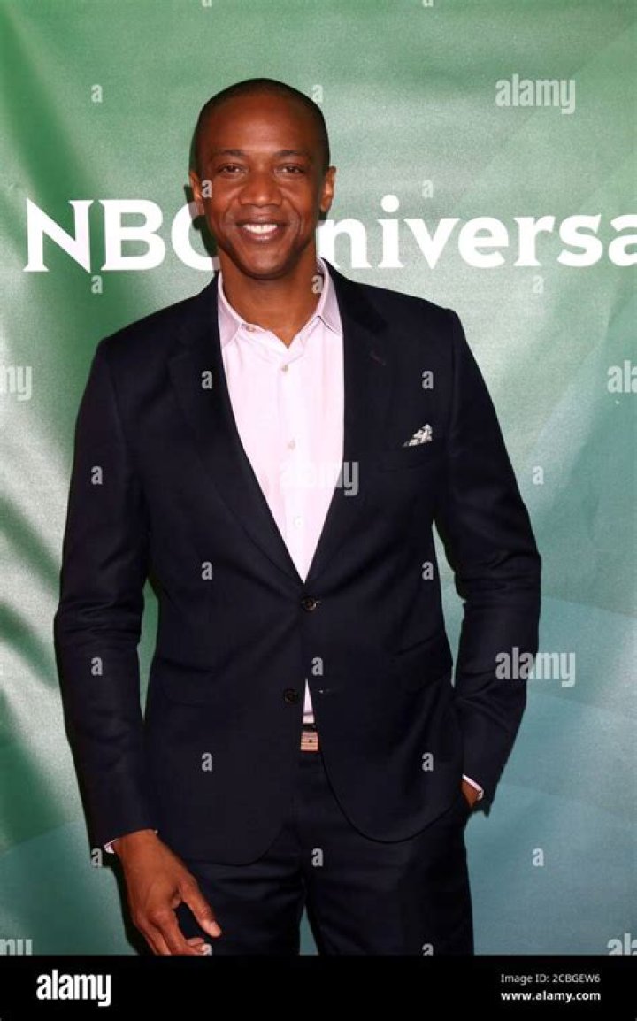 J. August Richards Isn't Married! Has Been Keeping Dating Affair and Girlfriend A Secret Or Doesn't Has One?