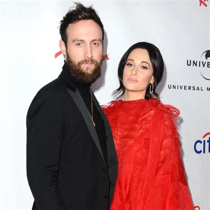 Kacey Musgraves Shades Past Marriage With Ruston Kelly in New Pic