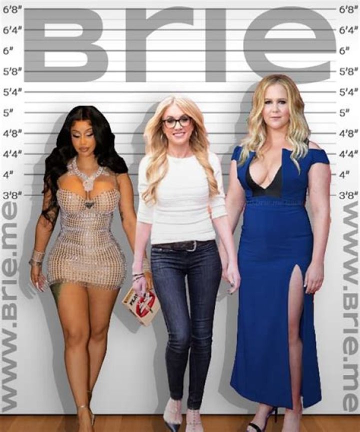 Kat Timpf Height and Weight, Bikini, Legs, Height, Measurements, Hair Extensions, Without Glasses, Feet, Salary, Husband, Net Worth