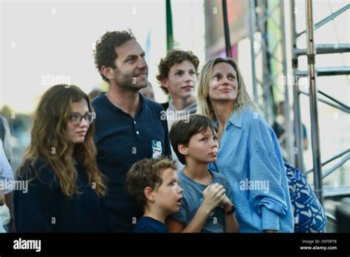 Kim Weeks (Épouse de Charles Bronson) wikipédia, biographie, épouse, origine, mari, nouveau compagnon, taille, enfant et plus