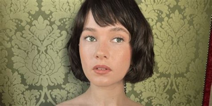 "Le Petite Bob" Is the Chic, Ultra-Short Cut to Try This Season