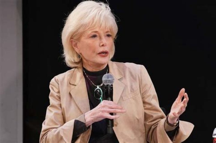 Lesley Stahl Biography, Age, Wiki, Height, Weight, Boyfriend, Family & More