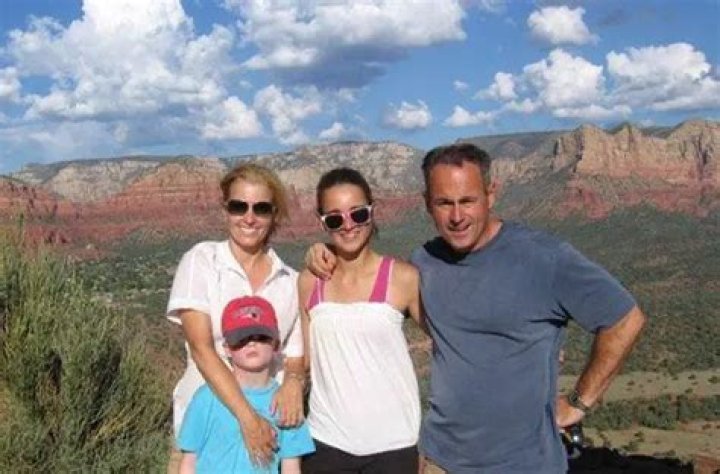 Linda Stouffer is Married! Talks More on Work Rather Than Husband and Family