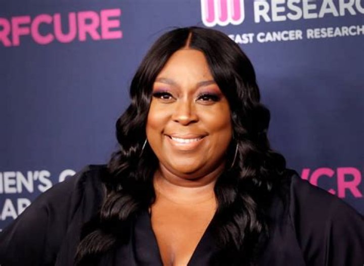 Loni Love Biography, Age, Wiki, Height, Weight, Boyfriend, Family & More