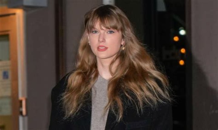 Man Charged With Stalking Near Taylor Swift’s New York Home