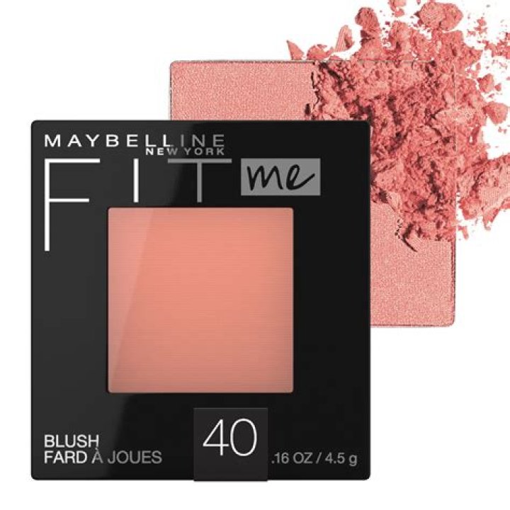Maybelline's Fit Me Powder Gave My Skin a Smooth, Blurred Finish