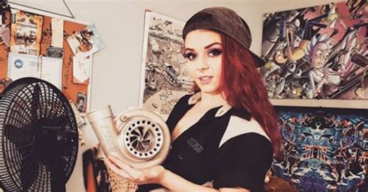 Mechanic Was Fired After Bosses Found Coworkers Watching Her OnlyFans