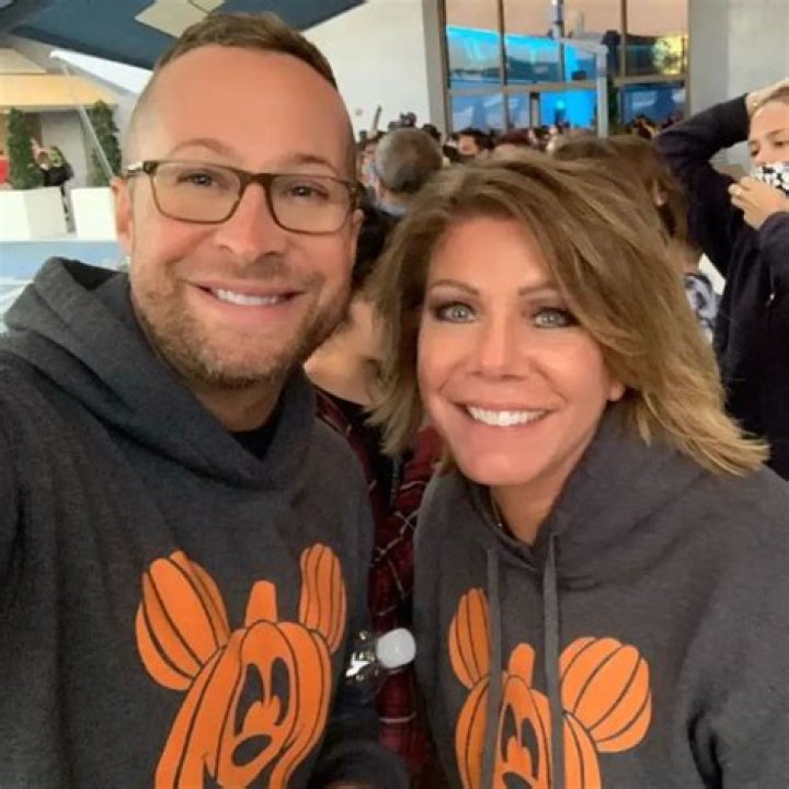 Meri Brown left husband Kody Brown at Home to speand Holidays in Disneyland with a Male Friend