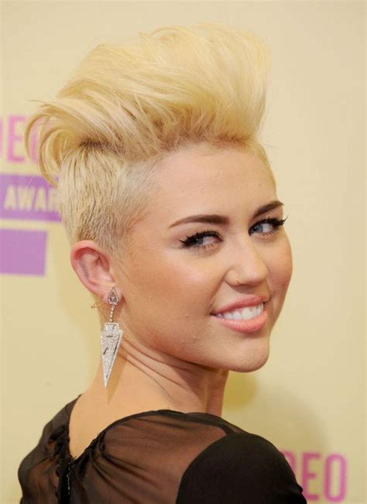 Miley Cyrus' 32 Best Hair Styles: Mullets to Marbled Blonde