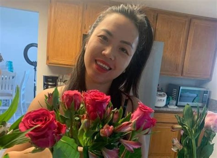 Moontellthat Biography, Age, Wiki, Height, Weight, Boyfriend, Family & More