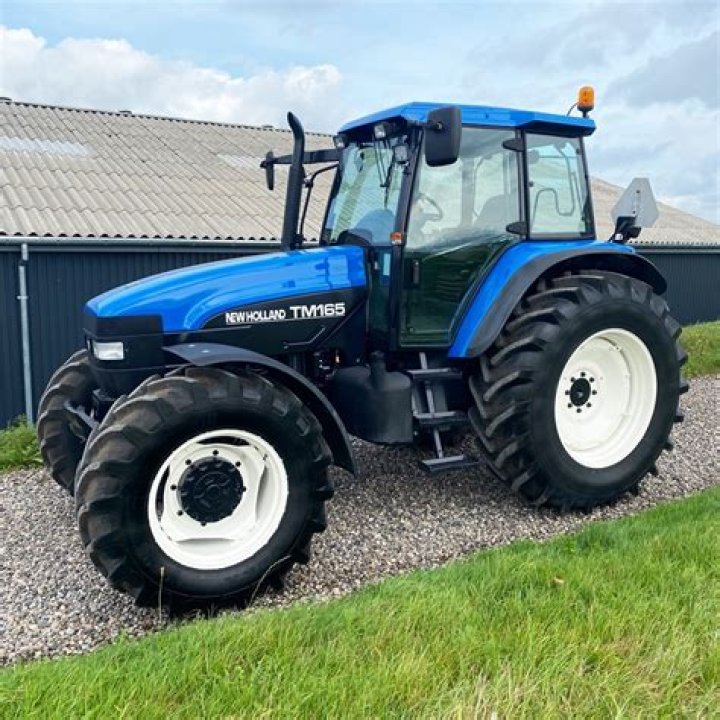 New Holland TM165 Price, Specs, Review, Attachments 2022
