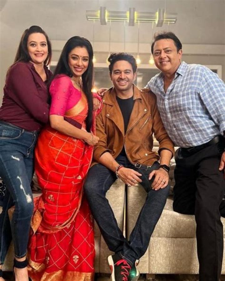 Nitesh Pandey Age, Death, Wife, Family, Biography & More » StarsUnfolded