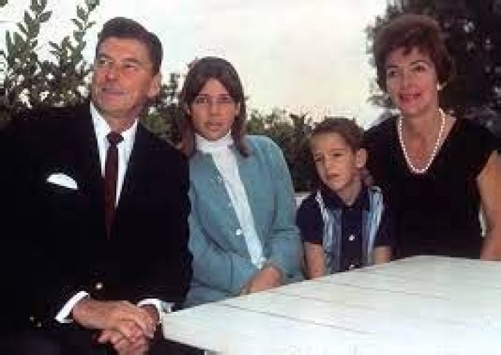 Patti Davis Biography, Age, Wiki, Height, Weight, Boyfriend, Family & More