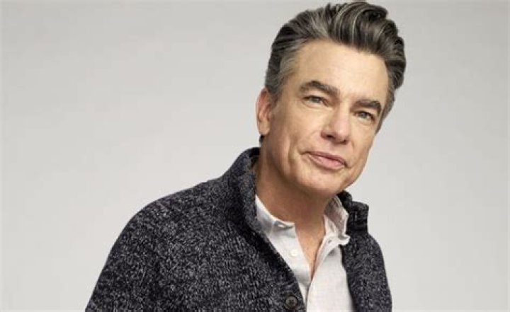 Peter Gallagher Biography, Age, Wiki, Height, Weight, Girlfriend, Family & More
