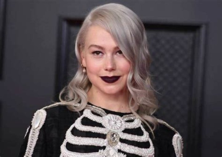 Phoebe Bridgers Biography, Age, Wiki, Height, Weight, Boyfriend, Family & More