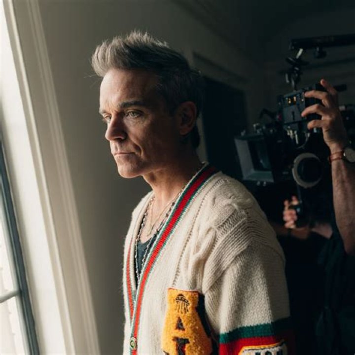 Robbie Williams' Net Worth (Updated 2024)