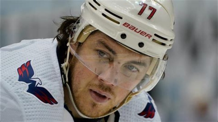 T.J. Oshie Salary & Contract
