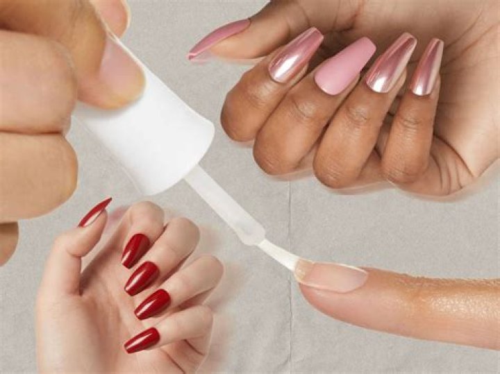The 14 Best Nail Glues, According to Experts