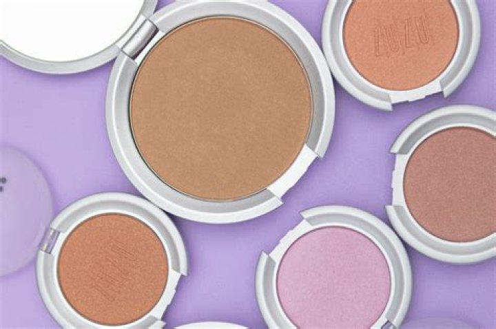 The Real Difference Between Blush and Bronzer