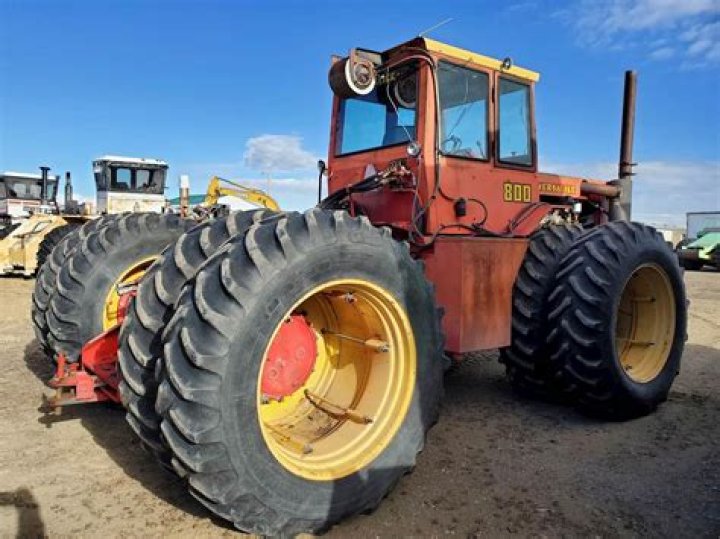 Versatile 800 Tractor Specs, Price, Review 2022