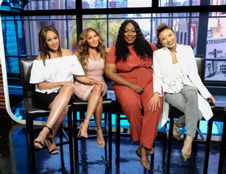 What Happened to Tamera Mowry? Hospitalized With Pneumonia