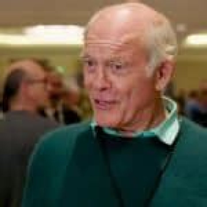 Where is Max Gail today? Net Worth, Wife, Family