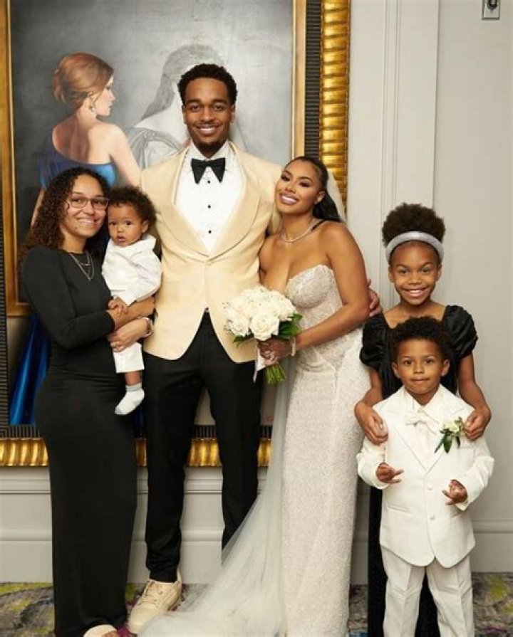 Who is Alisah Chanel, Girlfriend of P. J. Washington? His Parents, Salary, Jersey, Family