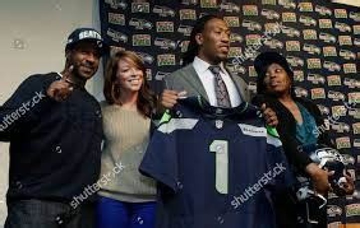 Who is Alyssa Hackworth-Irvin, Wife of Bruce Irvin? His Parents, Family, Salary, Jersey