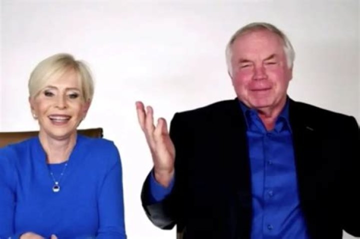 Who is Angela, Wife of Buck Showalter? His parents, family, salary, net worth, contract