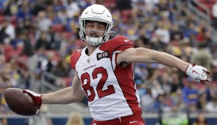 Who is Dan Arnold girlfriend? His parents, family, contract, salary, networth