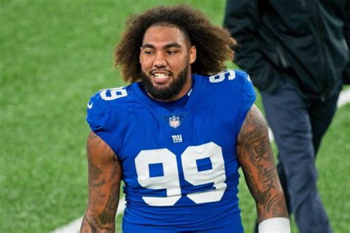 Who is Leonard Williams Dating? His Girlfriend, Parents, Family, Jersey & Salary
