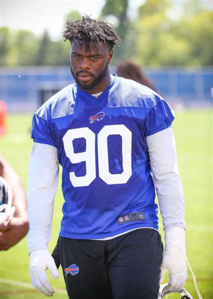 Who is Shaq Lawson girlfriend? His parents, family, contract, salary, networth