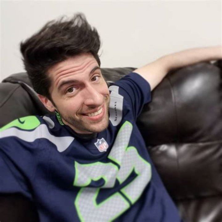 Who is YouTuber Jeremy Jahns? Net Worth, Girlfriend, Wiki